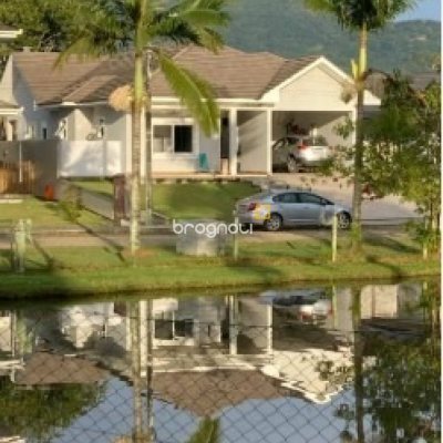 Casa de Condomínio com 204m², 3 quartos (sendo 1 suíte), 1 garagem, no bairro Sul do Rio em Santo Amaro da Imperatriz