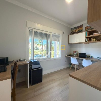 Casa de Condomínio com 204m², 3 quartos (sendo 1 suíte), 1 garagem, no bairro Sul do Rio em Santo Amaro da Imperatriz