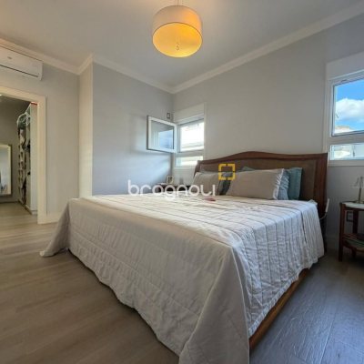Casa de Condomínio com 204m², 3 quartos (sendo 1 suíte), 1 garagem, no bairro Sul do Rio em Santo Amaro da Imperatriz