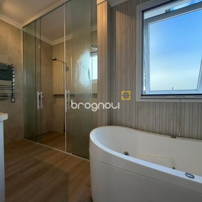 Casa de Condomínio com 204m², 3 quartos (sendo 1 suíte), 1 garagem, no bairro Sul do Rio em Santo Amaro da Imperatriz