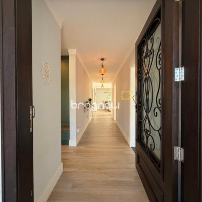 Casa de Condomínio com 204m², 3 quartos (sendo 1 suíte), 1 garagem, no bairro Sul do Rio em Santo Amaro da Imperatriz