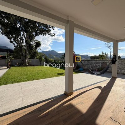 Casa de Condomínio com 204m², 3 quartos (sendo 1 suíte), 1 garagem, no bairro Sul do Rio em Santo Amaro da Imperatriz