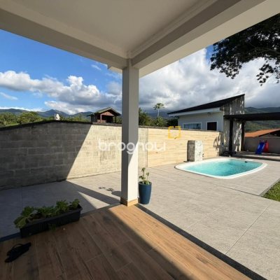 Casa de Condomínio com 204m², 3 quartos (sendo 1 suíte), 1 garagem, no bairro Sul do Rio em Santo Amaro da Imperatriz