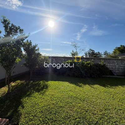 Casa de Condomínio com 204m², 3 quartos (sendo 1 suíte), 1 garagem, no bairro Sul do Rio em Santo Amaro da Imperatriz