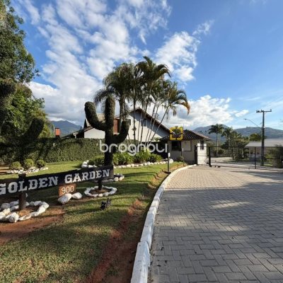 Casa de Condomínio com 204m², 3 quartos (sendo 1 suíte), 1 garagem, no bairro Sul do Rio em Santo Amaro da Imperatriz