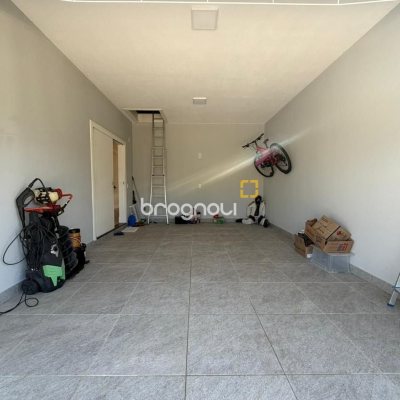 Casa de Condomínio com 204m², 3 quartos (sendo 1 suíte), 1 garagem, no bairro Sul do Rio em Santo Amaro da Imperatriz