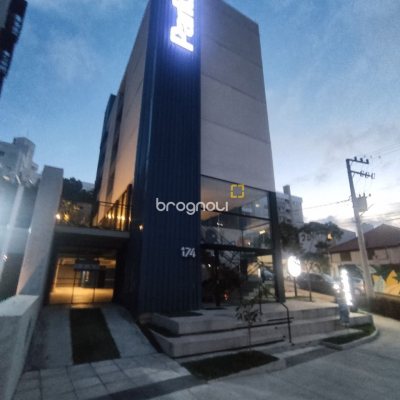 Studio com 23m², 1 quarto, 1 garagem, no bairro Carvoeira em Florianópolis