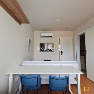 Studio com 23m², 1 quarto, 1 garagem, no bairro Carvoeira em Florianópolis