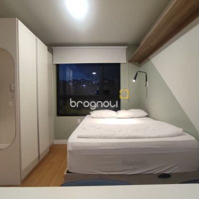 Studio com 23m², 1 quarto, 1 garagem, no bairro Carvoeira em Florianópolis