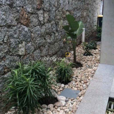 Casa de Condomínio com 323m², 3 quartos (sendo 3 suítes), 4 garagens, no bairro Cacupé em Florianópolis