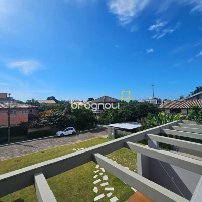 Casa de Condomínio com 365m², 3 quartos (sendo 3 suítes), 2 garagens, no bairro Campeche em Florianópolis