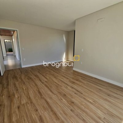Casa de Condomínio com 365m², 3 quartos (sendo 3 suítes), 2 garagens, no bairro Campeche em Florianópolis