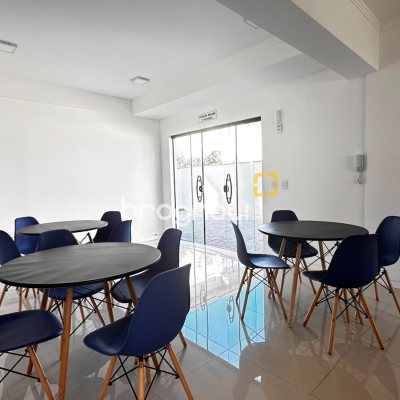 Apartamento com 60m², 2 quartos (sendo 1 suíte), 1 garagem, no bairro São João do Rio Vermelho em Florianópolis