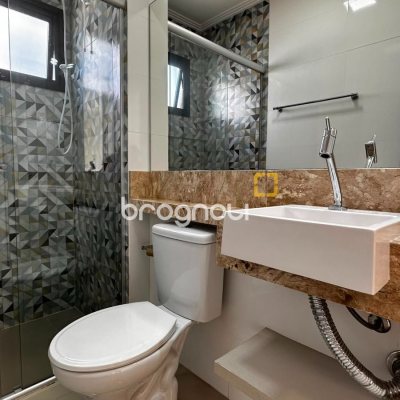 Apartamento com 60m², 2 quartos (sendo 1 suíte), 1 garagem, no bairro São João do Rio Vermelho em Florianópolis
