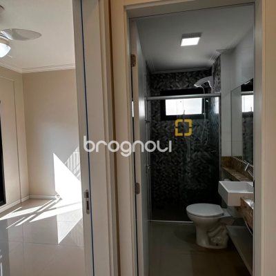 Apartamento com 60m², 2 quartos (sendo 1 suíte), 1 garagem, no bairro São João do Rio Vermelho em Florianópolis