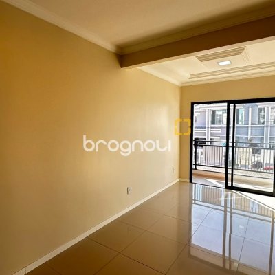 Apartamento com 60m², 2 quartos (sendo 1 suíte), 1 garagem, no bairro São João do Rio Vermelho em Florianópolis