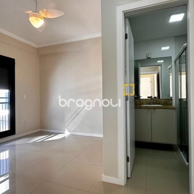 Apartamento com 60m², 2 quartos (sendo 1 suíte), 1 garagem, no bairro São João do Rio Vermelho em Florianópolis