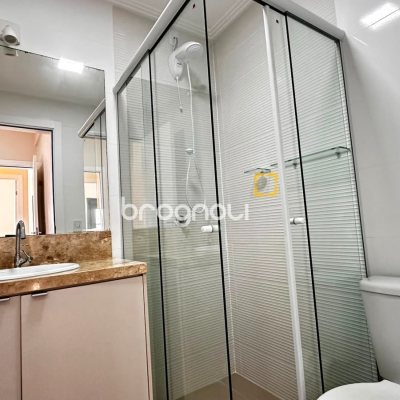 Apartamento com 60m², 2 quartos (sendo 1 suíte), 1 garagem, no bairro São João do Rio Vermelho em Florianópolis