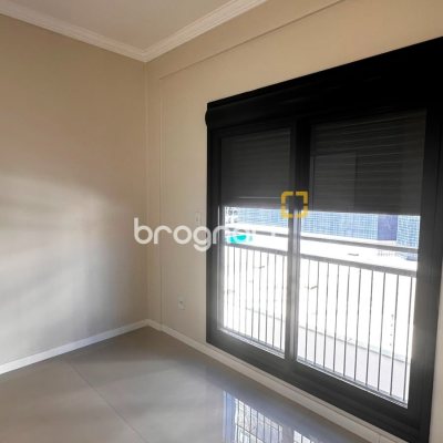 Apartamento com 60m², 2 quartos (sendo 1 suíte), 1 garagem, no bairro São João do Rio Vermelho em Florianópolis