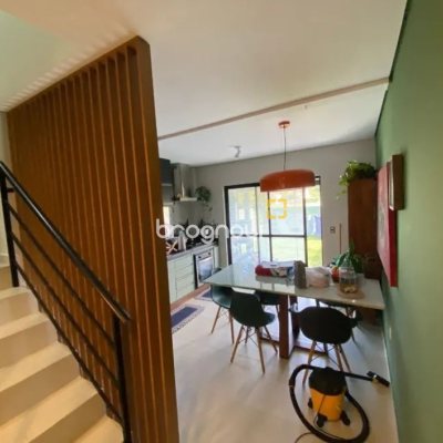 Casa com 97m², 2 quartos (sendo 1 suíte), 1 garagem, no bairro Rio Vermelho em Florianópolis