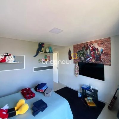 Casa com 97m², 2 quartos (sendo 1 suíte), 1 garagem, no bairro Rio Vermelho em Florianópolis
