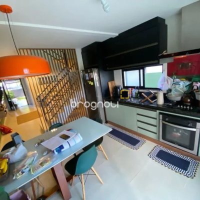 Casa com 97m², 2 quartos (sendo 1 suíte), 1 garagem, no bairro Rio Vermelho em Florianópolis
