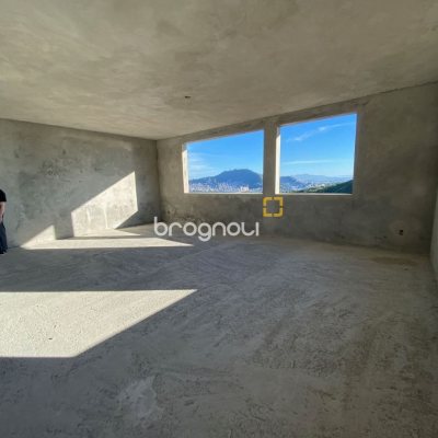 Terreno com 3662m², no bairro João Paulo em Florianópolis