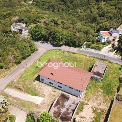 Terreno com 3662m², no bairro João Paulo em Florianópolis