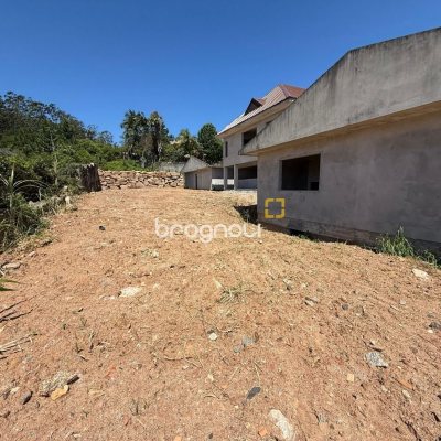 Terreno com 3662m², no bairro João Paulo em Florianópolis