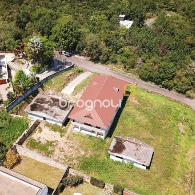 Terreno com 3662m², no bairro João Paulo em Florianópolis