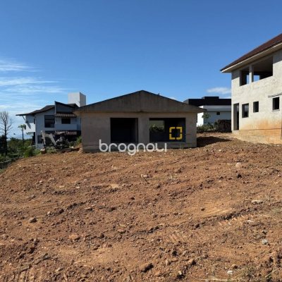 Terreno com 3662m², no bairro João Paulo em Florianópolis