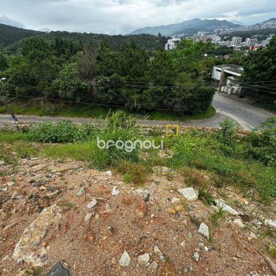 Terreno com 3662m², no bairro João Paulo em Florianópolis