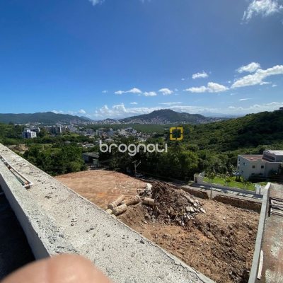 Terreno com 3662m², no bairro João Paulo em Florianópolis