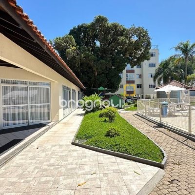 Apartamento com 74m², 2 quartos (sendo 1 suíte), 1 garagem, no bairro Coqueiros em Florianópolis