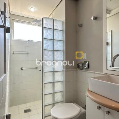 Apartamento com 74m², 2 quartos (sendo 1 suíte), 1 garagem, no bairro Coqueiros em Florianópolis
