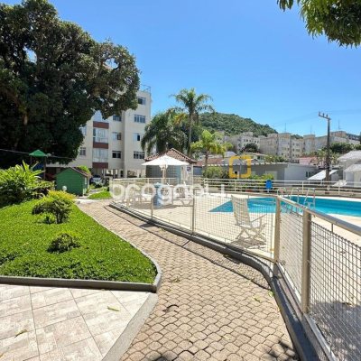 Apartamento com 74m², 2 quartos (sendo 1 suíte), 1 garagem, no bairro Coqueiros em Florianópolis