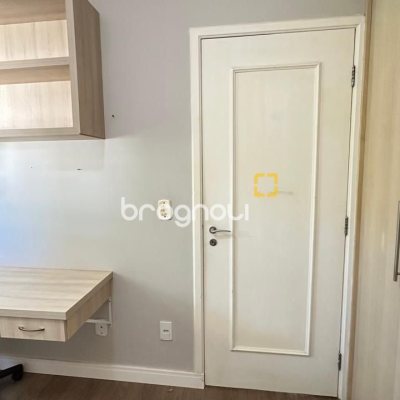 Apartamento com 74m², 2 quartos (sendo 1 suíte), 1 garagem, no bairro Coqueiros em Florianópolis