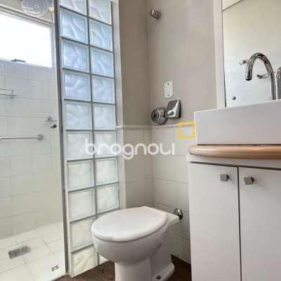 Apartamento com 74m², 2 quartos (sendo 1 suíte), 1 garagem, no bairro Coqueiros em Florianópolis