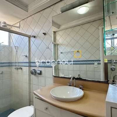Apartamento com 74m², 2 quartos (sendo 1 suíte), 1 garagem, no bairro Coqueiros em Florianópolis