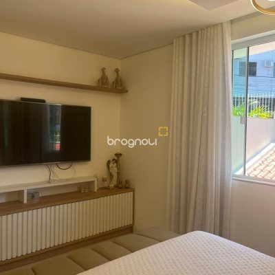 Casa com 300m², 3 quartos (sendo 1 suíte), 5 garagens, no bairro Bom Abrigo em Florianópolis
