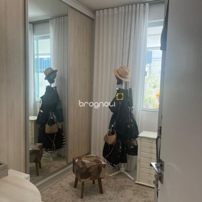 Casa com 300m², 3 quartos (sendo 1 suíte), 5 garagens, no bairro Bom Abrigo em Florianópolis