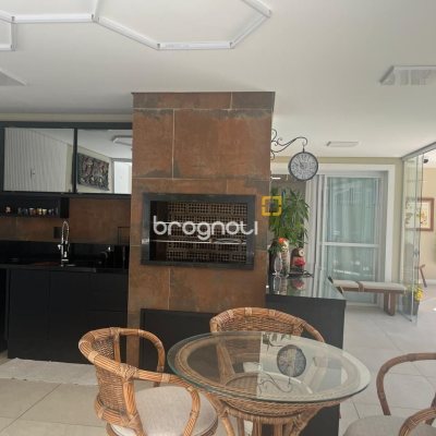 Casa com 300m², 3 quartos (sendo 1 suíte), 5 garagens, no bairro Bom Abrigo em Florianópolis