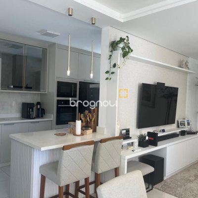 Casa com 300m², 3 quartos (sendo 1 suíte), 5 garagens, no bairro Bom Abrigo em Florianópolis