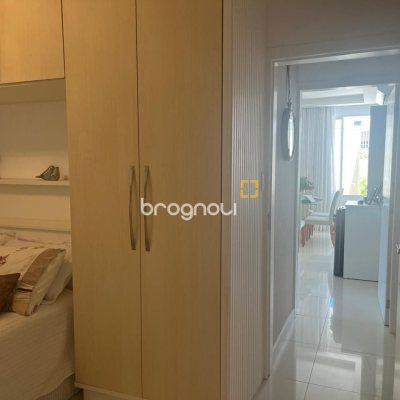 Casa com 300m², 3 quartos (sendo 1 suíte), 5 garagens, no bairro Bom Abrigo em Florianópolis