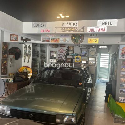 Casa com 300m², 3 quartos (sendo 1 suíte), 5 garagens, no bairro Bom Abrigo em Florianópolis
