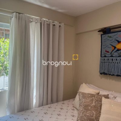 Casa com 300m², 3 quartos (sendo 1 suíte), 5 garagens, no bairro Bom Abrigo em Florianópolis