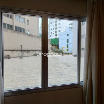 Apartamento com 51m², 1 quarto, 1 garagem, no bairro Centro em Florianópolis