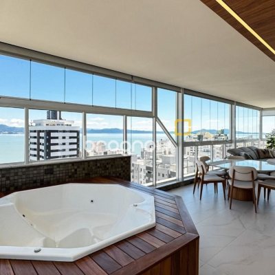 Cobertura com 244m², 4 quartos (sendo 3 suítes), 3 garagens, no bairro Agronômica em Florianópolis