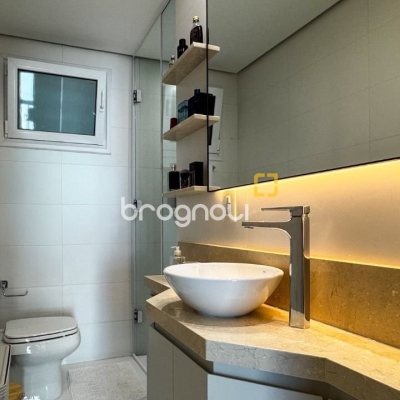 Cobertura com 244m², 4 quartos (sendo 3 suítes), 3 garagens, no bairro Agronômica em Florianópolis