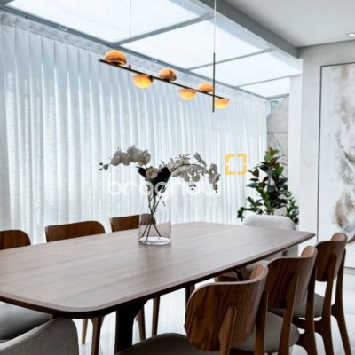 Cobertura com 244m², 4 quartos (sendo 3 suítes), 3 garagens, no bairro Agronômica em Florianópolis